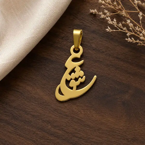 love-gold-pendant